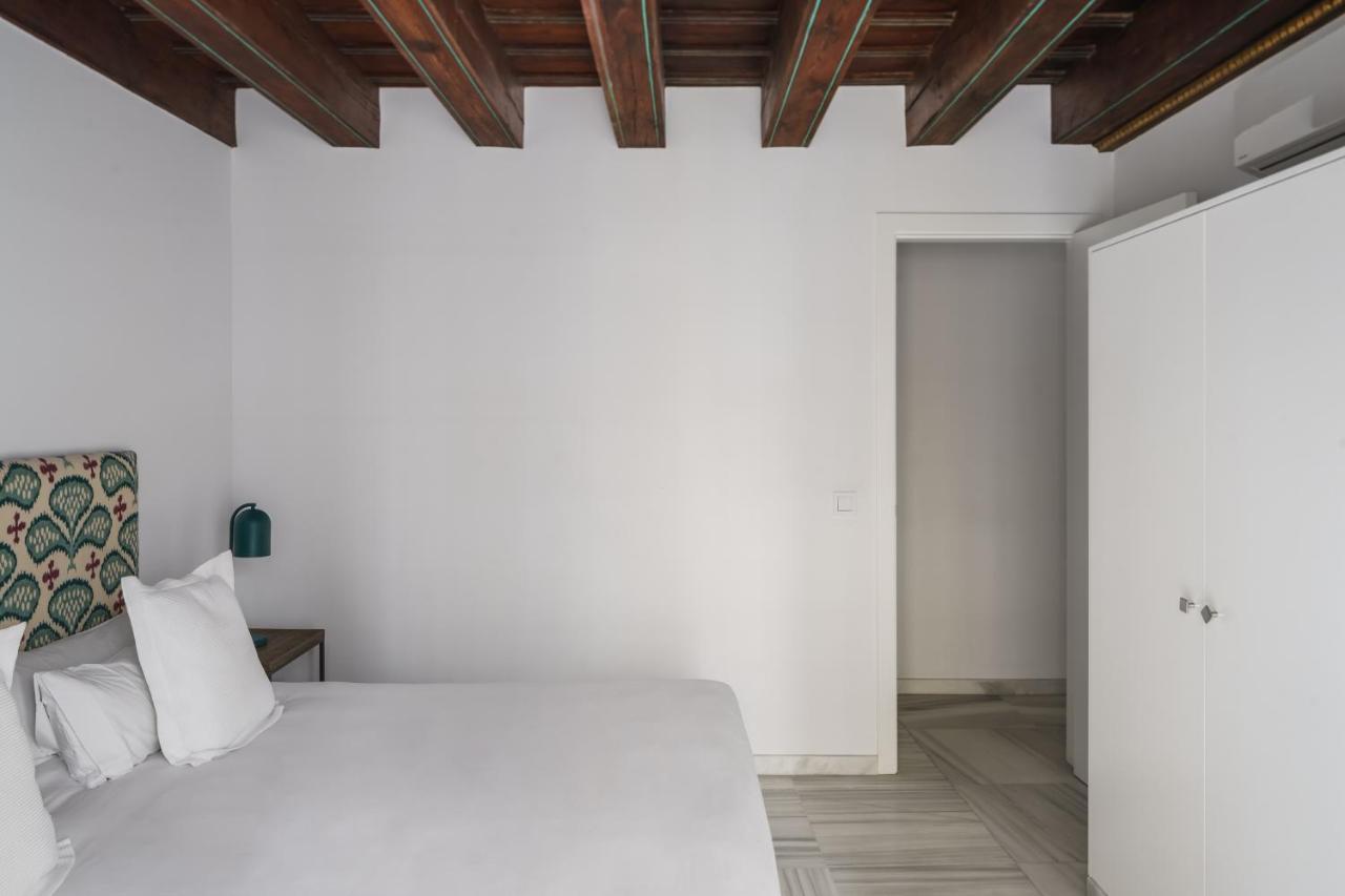 Numa Seville Molina Bagian luar foto